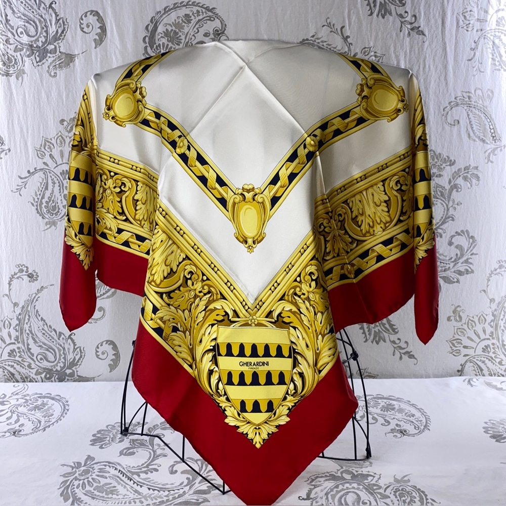 Vintage Gherardini Firenze Silk
Scarf /Shaw 34X34